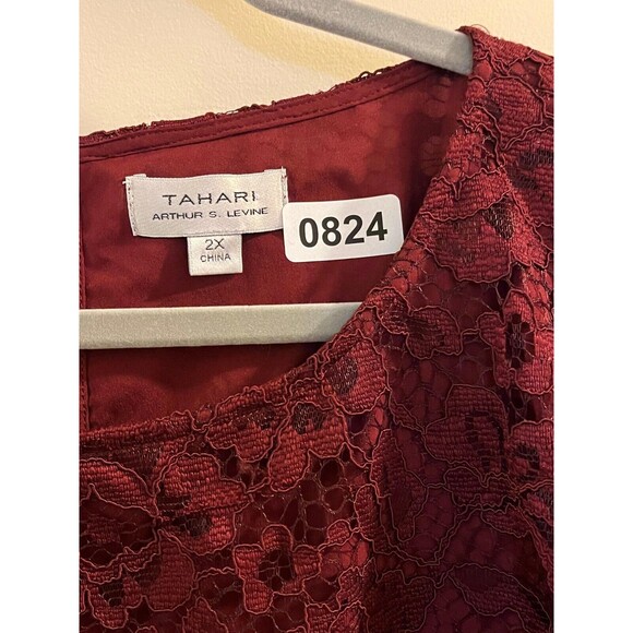 Tahari Top Blouse Women Size 2X Red Short Sleeves Round Neck Pullover - Picture 3 of 4